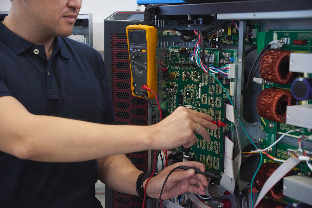 Manutenzione UPS con Aston